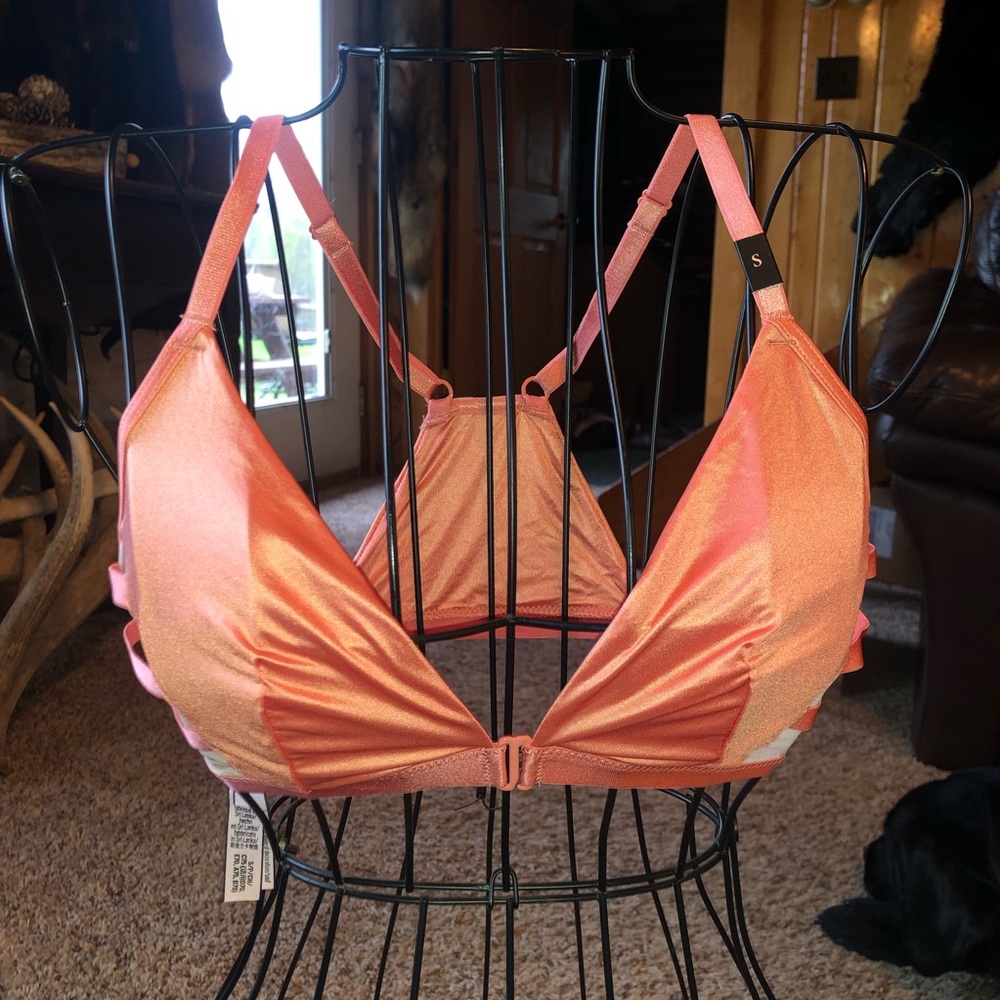 NWT Victoria’s secret bralette // size small